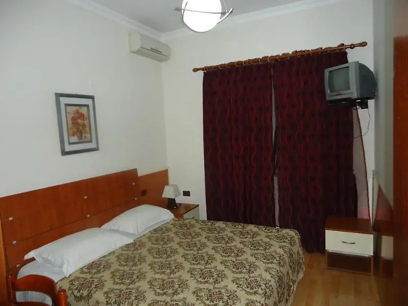 Hotel Palma Tirana 3*,