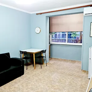 2v1 - 21 Dhjetori Am Appartamento