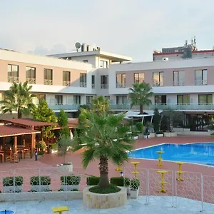 https://te-stela-hotel.albaniahotels.org